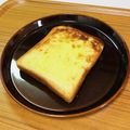 Asato★'s cooksnap of when they made 朝から幸せ♡にんにくマヨトースト.