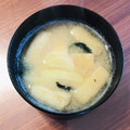 3yes's cooksnap of when they made 簡単♪ワカメとジャガイモのお味噌汁.