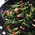 ame-ikuru's cooksnap of when they made 蕪の葉とベーコンで洋風箸休め.