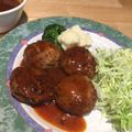 アキコ村ちゃん's cooksnap of when they made うずらの卵入り煮込みハンバーグ♪.