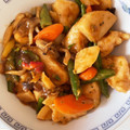 真八重流's cooksnap of when they made タケノコと鶏胸肉のオイマヨ炒め.