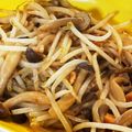 Saka_Shin's cooksnap of when they made シメジとモヤシと鮭の醤油炒め.