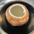 10mi12's cooksnap of when they made フレッシュココナツジュースとココナツの器.