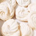 tsuyochan's cooksnap of when they made 簡単♪メレンゲのお菓子♪.
