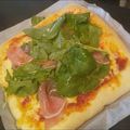 すみれおばさん's cooksnap of when they made 生ハムとルッコラのピザ.