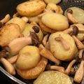 クックWZTKWM☆'s cooksnap of when they made イモとキノコのガリバタ醤油.