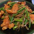 たまゴン♪'s cooksnap of when they made 鶏肉とにんにくの芽のピリ辛炒め.