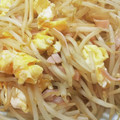 tatsumichi's cooksnap of when they made もやしと卵とハムの炒め物.