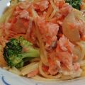 ＹUM！'s cooksnap of when they made 鮭とブロッコリーのクリームパスタ.
