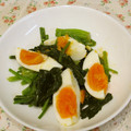 youtapapa's cooksnap of when they made 半熟卵とほうれん草のサラダ.
