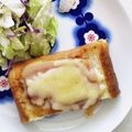 まみお✳'s cooksnap of when they made 卵無し＊ベーコンチーズのフレンチトースト.