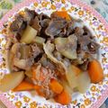 チロチロル's cooksnap of when they made 簡単 和食！ 牛肉と 大根 人参の煮物.
