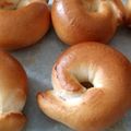 枝子（ダイエット中's cooksnap of when they made HBでモチモチプレーンベーグル♪.