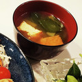 ゆいmaru3's cooksnap of when they made 小松菜と絹揚げの味噌汁.