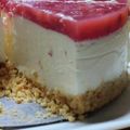 らびのゆうママ's cooksnap of when they made レアチーズのイチゴクラッシュゼリーのせ.
