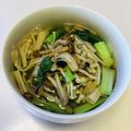 azbjbn's cooksnap of when they made きのこたっぷりヘルシー美コンソメスープ.