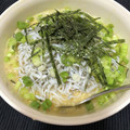 ♪まーたん♪'s cooksnap of when they made しらすかけ丼●たまご＆とろろごはんの上に.