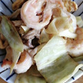 ぽんこつ子♡'s cooksnap of when they made 海老とキャベツのオイスターマヨ炒め.