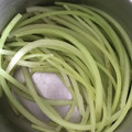 クック99U2X7☆'s cooksnap of when they made TOP10入つわぶき 皮の剥き方　下処理.