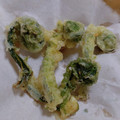 チコリママ's cooksnap of when they made 山菜の天ぷら 二種.