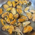 うさまる．'s cooksnap of when they made 激ウマ♪簡単！ムール貝の酒蒸し.