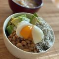 monemaruku's cooksnap of when they made ぱぱっと丼♪アボカドしらす納豆丼★.