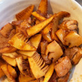 料理修行中☆3児ママ's cooksnap of when they made 旬のタケノコと鶏もも肉のバター醤油炒め.