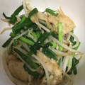 Mameyakko's cooksnap of when they made 鶏むね肉とニラもやしの中華炒め♪簡単.