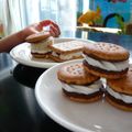 ゆいランラン's cooksnap of when they made チョコクッキーラムレーズンサンド.