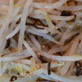 ☆choco☆☆'s cooksnap of when they made 簡単もやしの塩昆布和え◆作り置き.