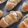 ★★kuma★★'s cooksnap of when they made 成形簡単！大葉入りハムチーズパン.