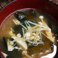 美貴姉's cooksnap of when they made 我が家の定番☆えのきのお味噌汁.