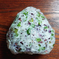 まやしゅうまま's cooksnap of when they made ゆかりと大葉としらすのおにぎり.