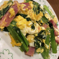 ちのちのもへじさん's cooksnap of when they made 簡単！小松菜とベーコンの玉子炒め.