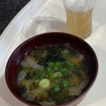 まいもぐ2020's cooksnap of when they made 炒めて、旨い【新玉ねぎとワカメのお味噌汁.