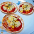si-ra's cooksnap of when they made 餃子の皮ピザ☆.