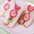 クックHG9V8Y☆'s cooksnap of when they made キウイ いちご ヨーグルトクリームサンド.