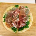 クックA8R8CV☆'s cooksnap of when they made 簡単に高級感♡生ハムとルッコラPizza.