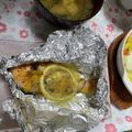 ポラリス管理栄養士's cooksnap of when they made 簡単バター香るシャケとキノコのホイル焼き.