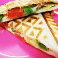 クッキン坊主's cooksnap of when they made アボカドとトマトのホットサンド.