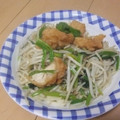 きらり流れ星's cooksnap of when they made 鶏の唐揚げのもやしいため.