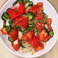 クックTE5B4I☆'s cooksnap of when they made 新玉ねぎときゅうりとトマトの辛旨サラダ.