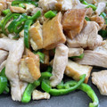 1065386's cooksnap of when they made 鶏むね肉と厚揚げピーマンの甘辛炒め.