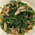 なおたんのしっぽ's cooksnap of when they made ほうれん草・菊菜と舞茸のおかか和え♪.