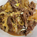 ペロリさとし's cooksnap of when they made 牛肉と新玉ねぎ♡卵とじ.