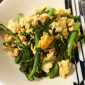 ベティ３'s cooksnap of when they made 簡単！春菊とふわふわ卵のニラ玉風炒め.