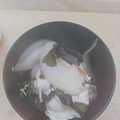 ロイヤルミルク♪'s cooksnap of when they made 落とし卵とほうれん草とわかめの煮物.