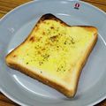 Asato★'s cooksnap of when they made 簡単☆やみつきガーリックマヨトースト.
