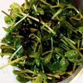 ★お結び☆'s cooksnap of when they made 豆苗と塩昆布☆苦手克服！.