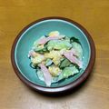 ママと娘's cooksnap of when they made 簡単に★きゅうりサラダ.
